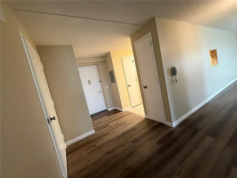 7914 Rockaway Beach Blvd #7C — Photo 9