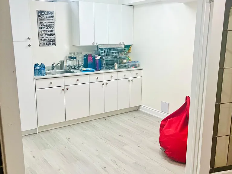 3076 Bayberry Dr — Photo 18