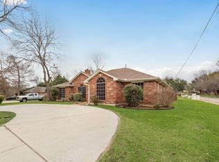 600 Chattey Rd, Desoto, TX 75115