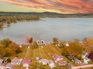 3310 Dumont Lake Dr, Allegan, MI 49010