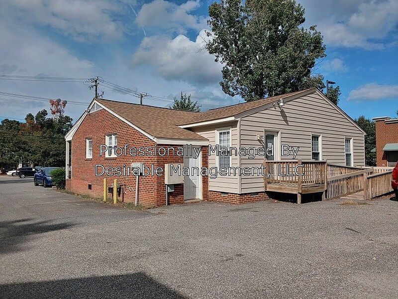 2nd image of 558 Denbigh Blvd #A
