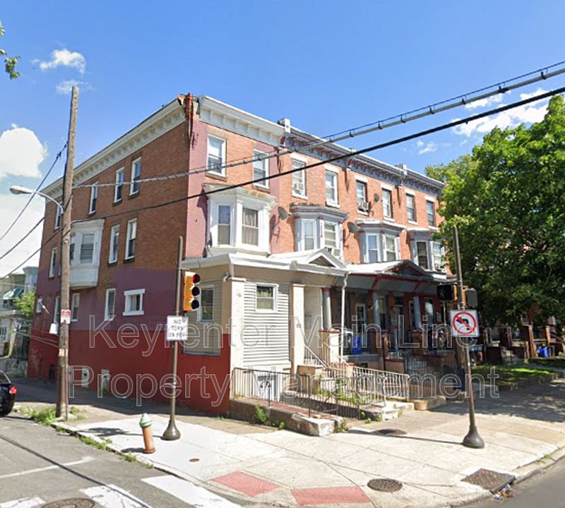 1st image of 4501 N Broad St Unit 3R
