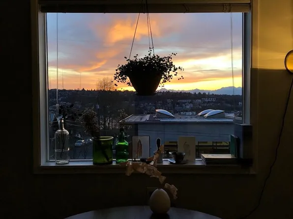 1000 E Boston St APT 40, Seattle, WA 98102