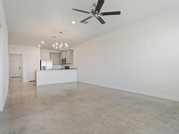 Dining/living/island/kitchen