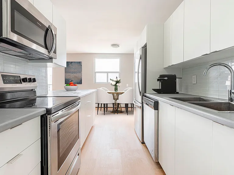 770 Wonderland Rd S #760 — Photo 24
