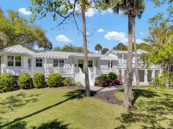 110 Sparrow Dr, Isle Of Palms, SC 29451