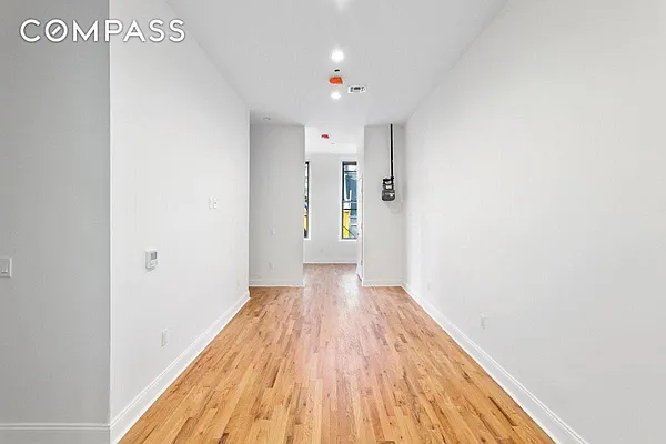 Rented by Compass | media 10