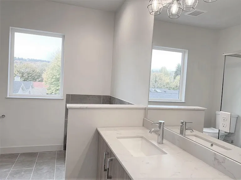1027 S Cloverdale St #A — Photo 11