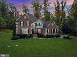6743 Breezy Dr, Warrenton, VA 20187