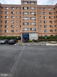 1517 Hill Rd APT 2D, Reading, PA, 19602