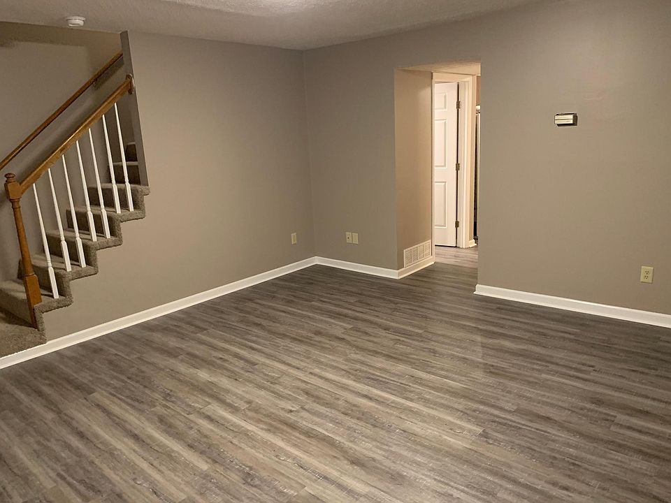 1st image of 220 McDaniel Dr APT 1