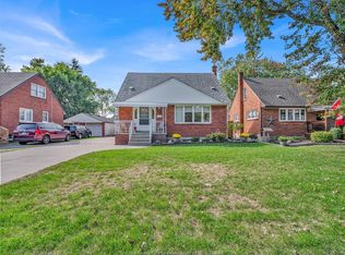 1011 Parkview Ave, Windsor, ON N8S 2X6
