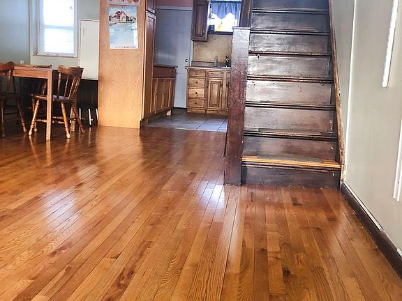2nd image of 2538 S Beulah St