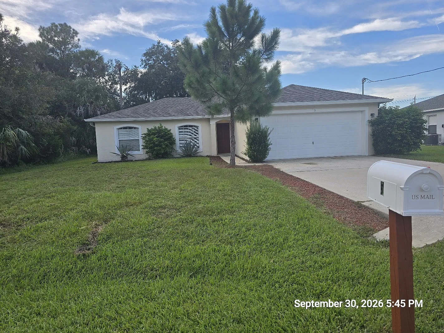 3 bed, 1472 sqft, $1,700 — Photo 1