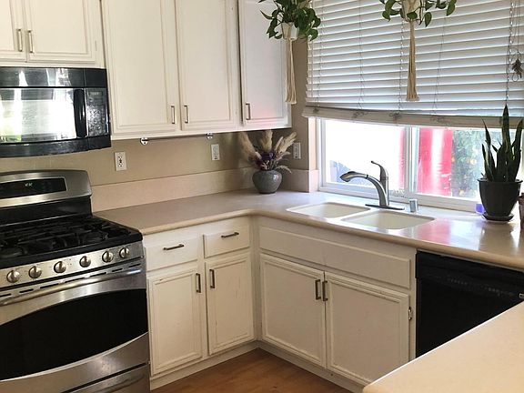 3rd image of 2979 W Canyon Ave Unit C