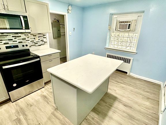 3rd image of 6301 Crittenden St #1