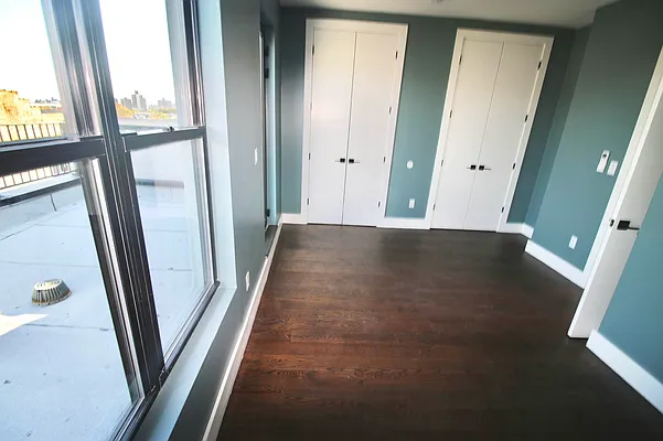 Rented by Delmark Realty LLC | media 22