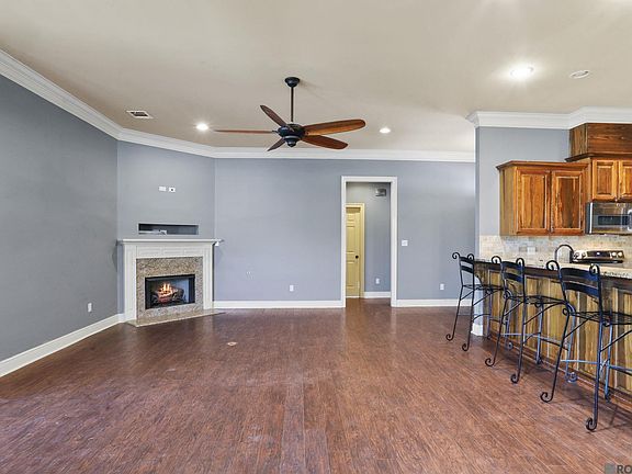 4th image of 14993 Cross Creek Blvd