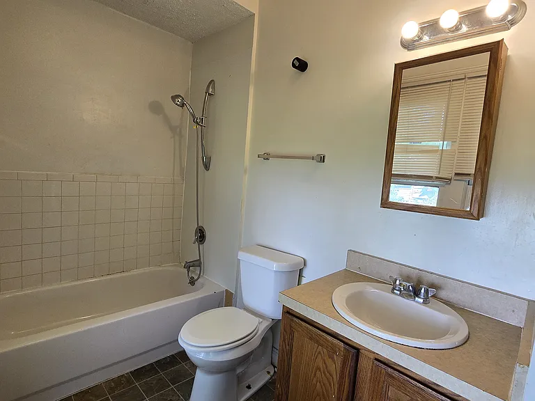 1220 Moore St #2 — Photo 6