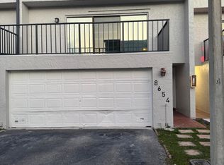 8654 SW 154th Circle Pl, Miami, FL 33193