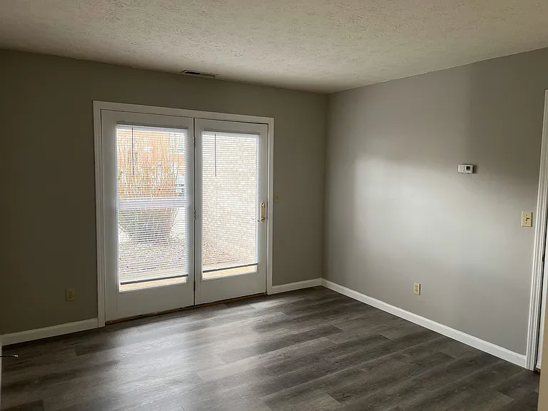 Elston Point — Photo 12