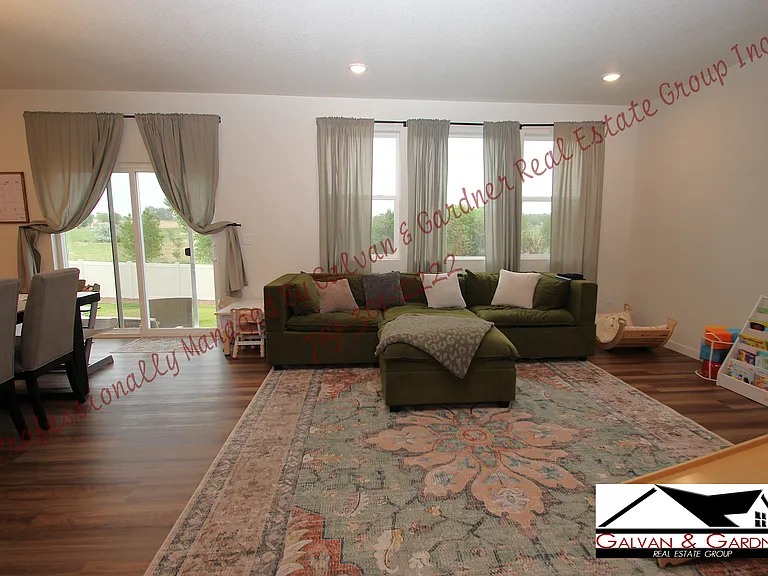 9803 Blaurock Dr — Photo 6