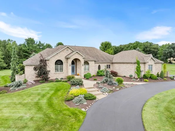 9394 Steeplebush Dr, Belvidere, IL 61008