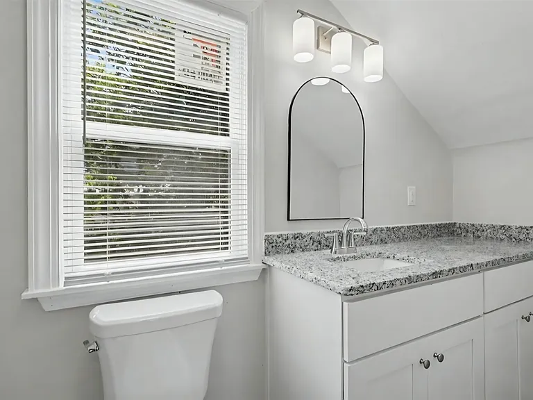 2517 Hale St #B — Photo 13