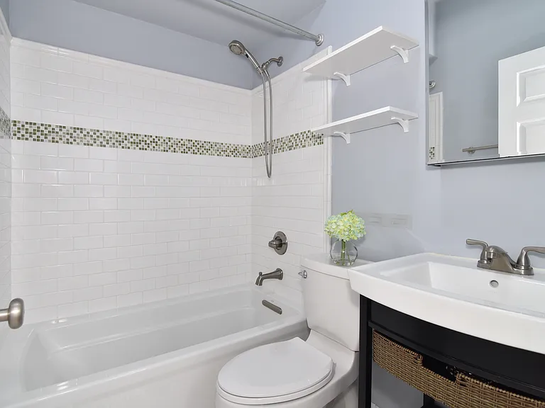 152 Broadway #15 — Photo 25