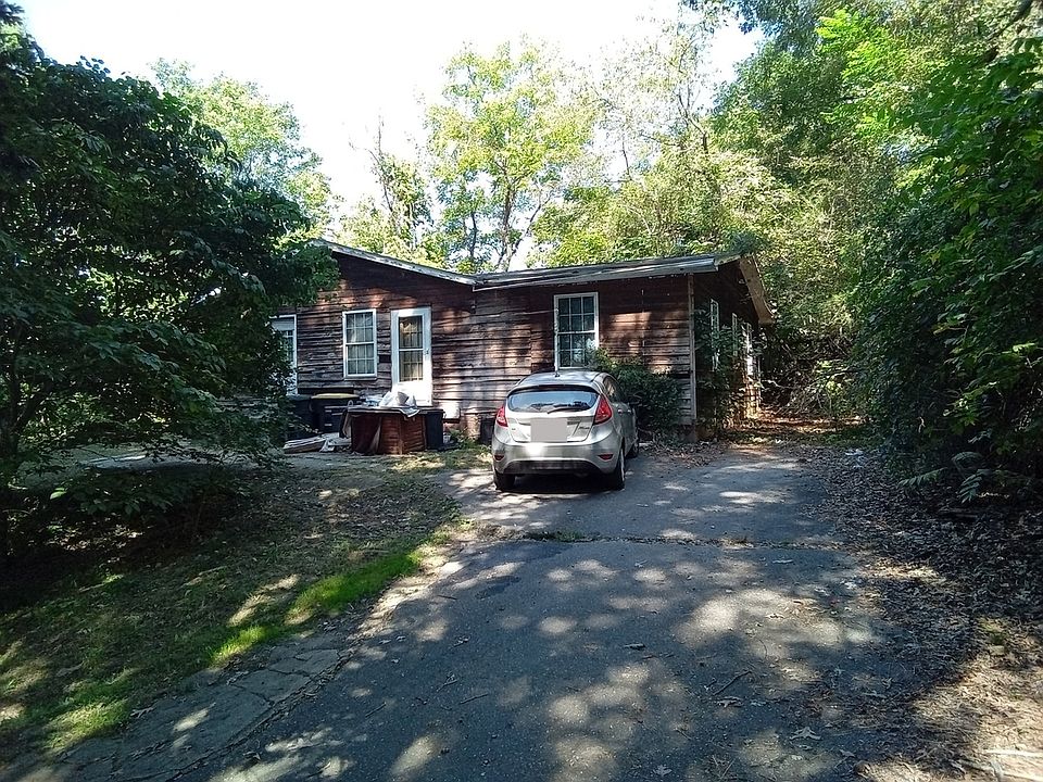 2nd image of 44 Hillcrest Rd