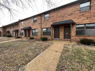 1028-12 Belle Valley Dr, Belleville, IL 62220
