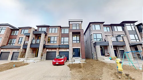 126 Blue Forest Cres Photo 1