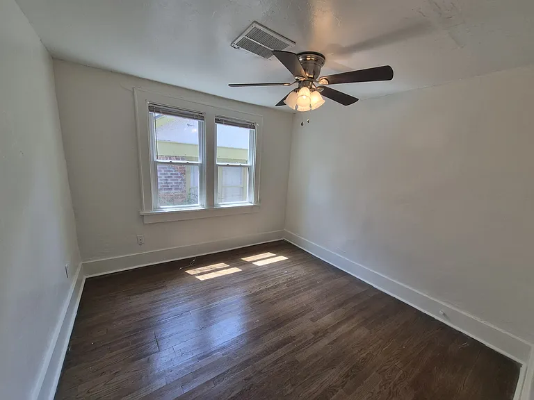 2327 NW 21st St — Photo 14