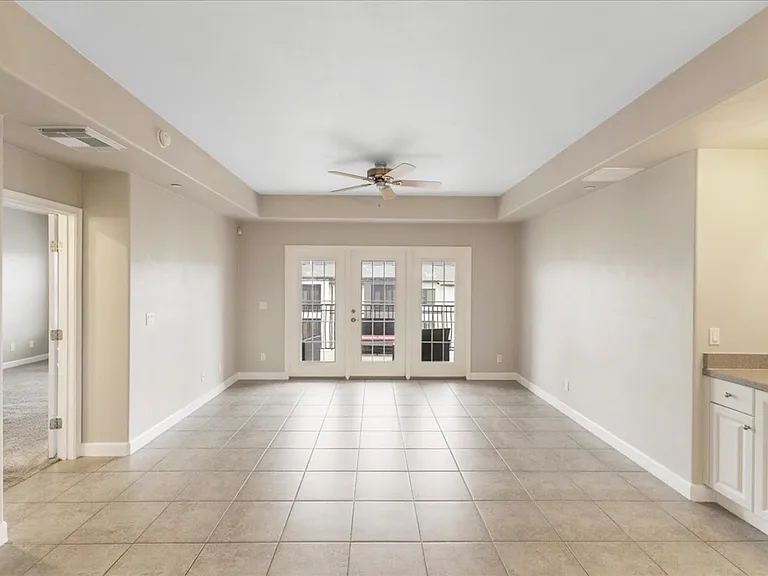 424 Luna Bella Ln #432 — Photo 8