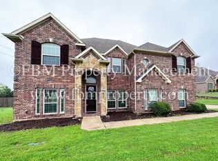 1810 Chuckwagon Dr, Midlothian, TX 76065