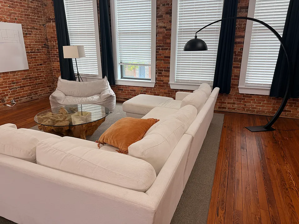 122 S Jefferson St #1