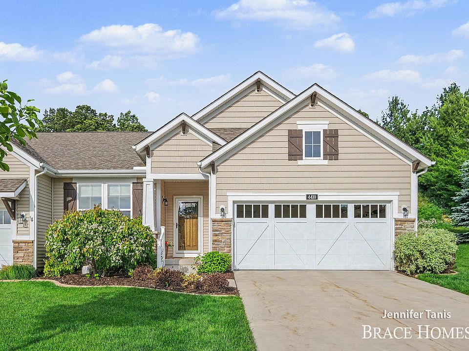1st image of 4410 Keena Ct NE