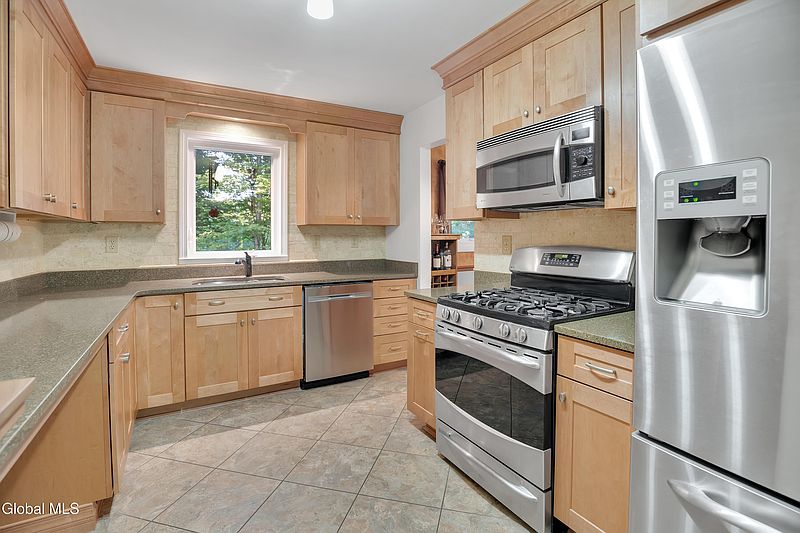 2nd image of 73 Wineberry Lane