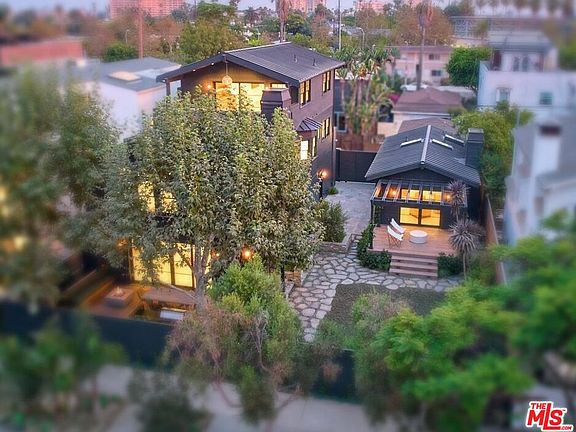 2nd image of 564 Rialto Ave