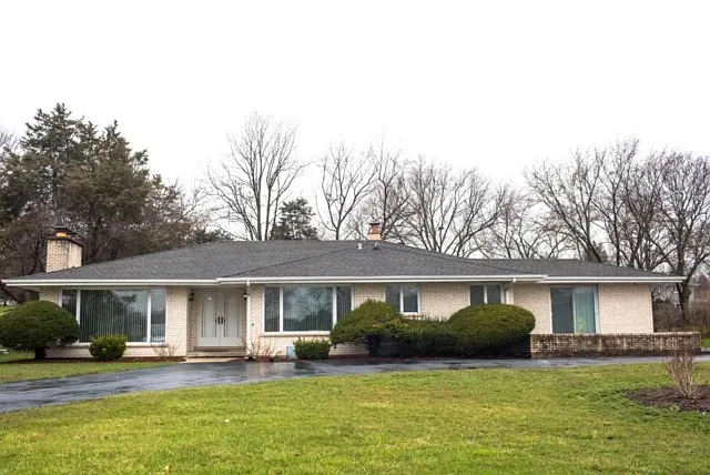 61 Regent Dr photo 1