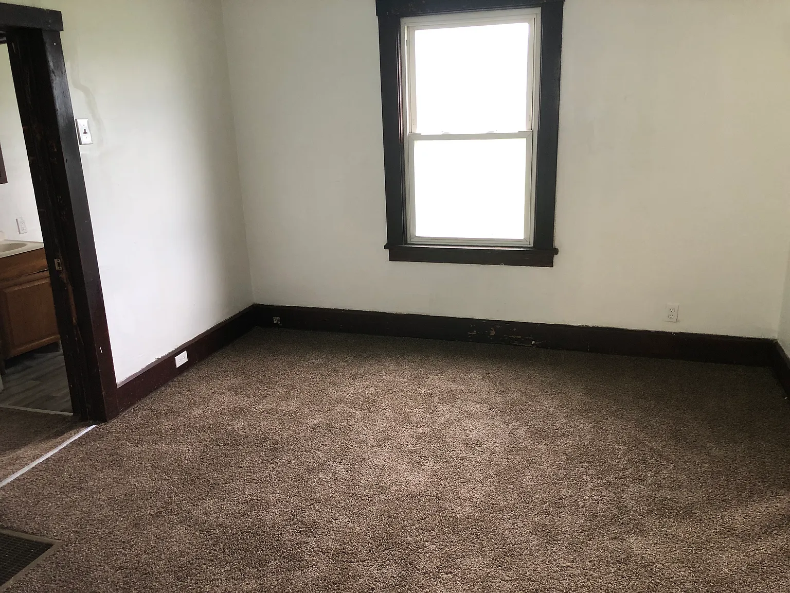 4 bed, 1576 sqft, $1,200 — Photo 4