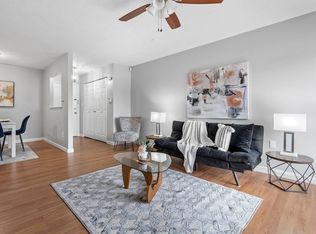 59 Highland Glen Dr APT 303, Randolph, MA 02368