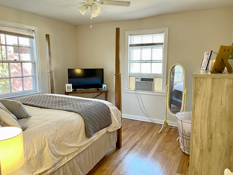 2861 Thornhill Rd — Photo 9