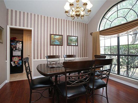 3rd image of 6813 Vero Dr