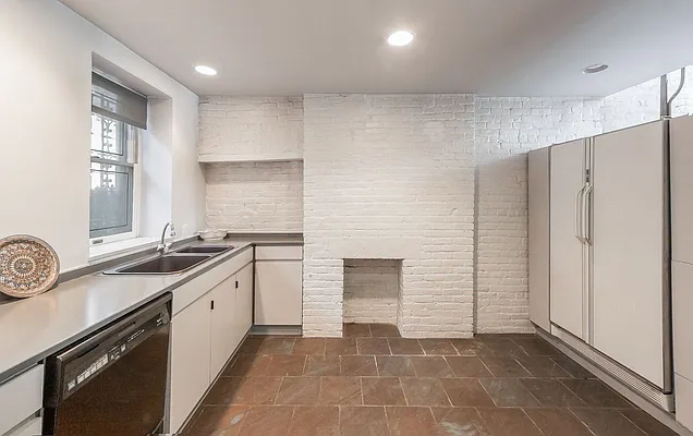 Rented by Nest Seekers International | media 10