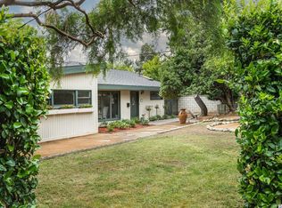 566 W Grandview Ave, Sierra Madre, CA 91024