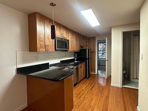 4th image of 113 Saint Marks Pl APT 2W