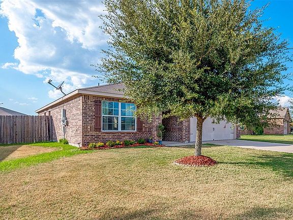 2nd image of 4806 Tulip Trail Ln