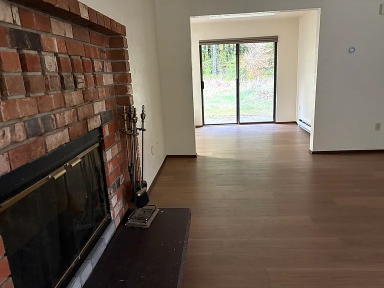 13315 Tilley Rd S — Photo 11
