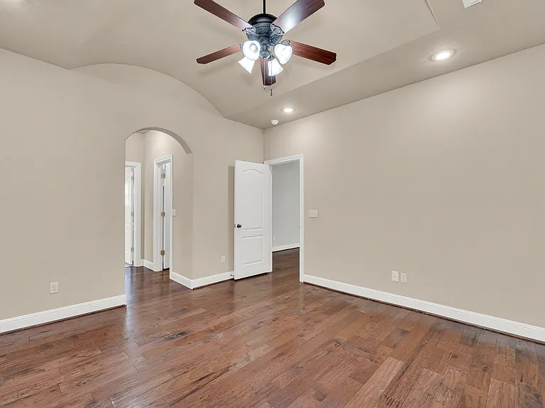 605 NW 17th Ct — Photo 24